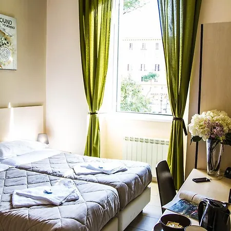 Mosaic Hotel 3*
